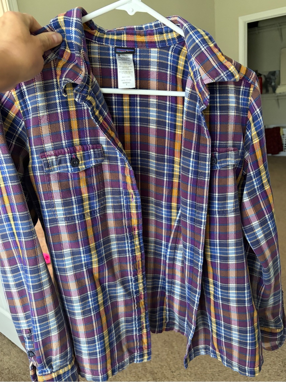 Patagonia women’s Organic Cotton. Button-Down Shirt Jacket in Purple, Blue